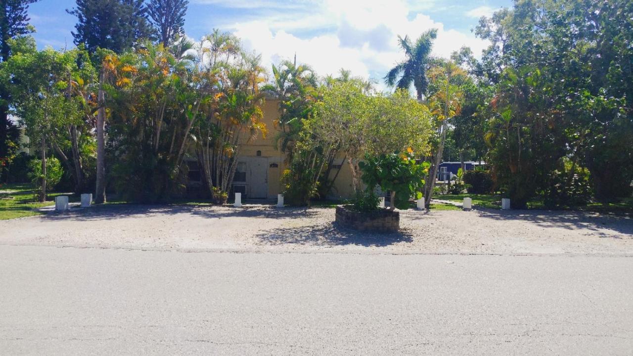 Hidden Harbor Suites Fort Myers Beach Ngoại thất bức ảnh