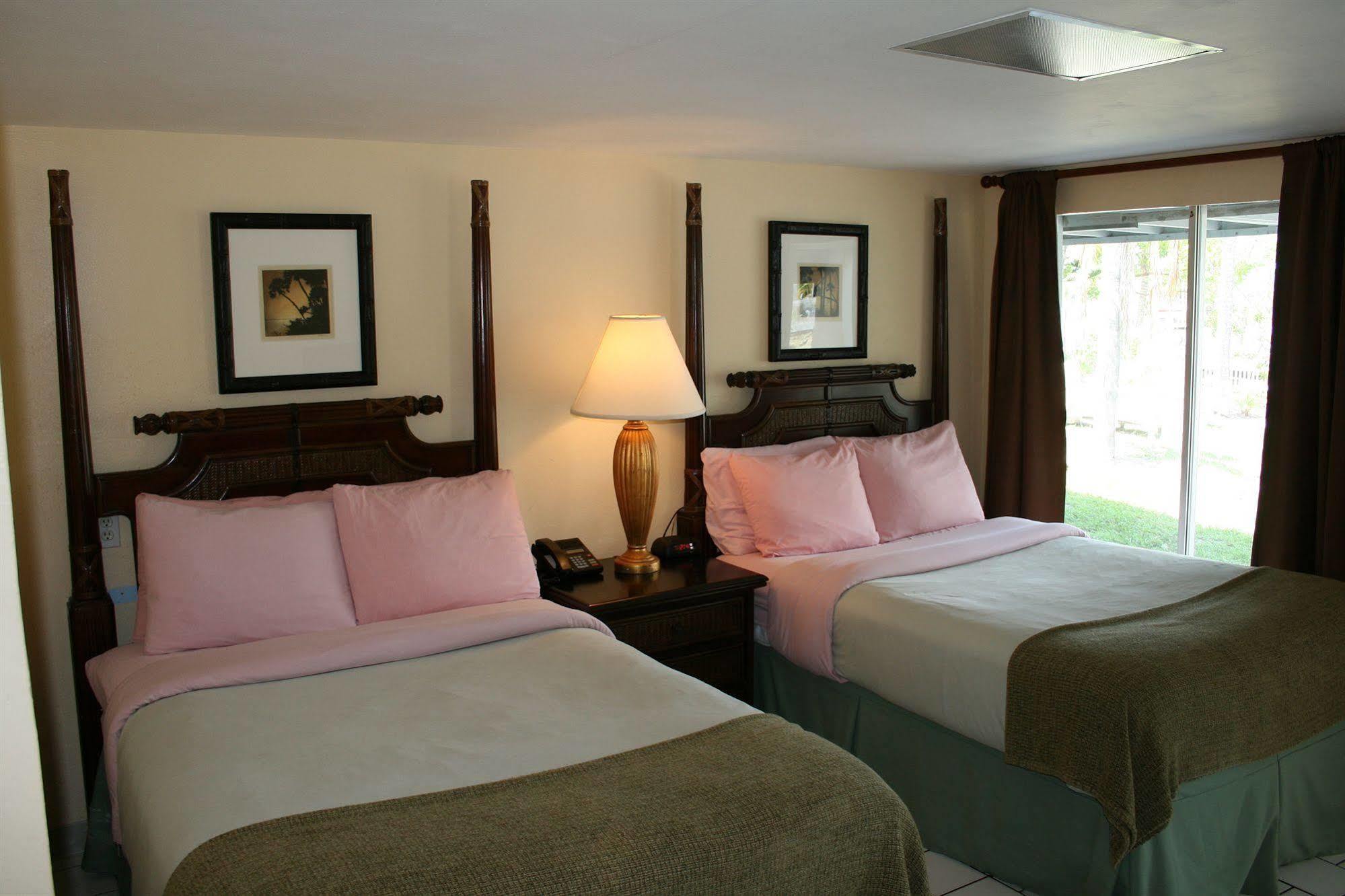 Hidden Harbor Suites Fort Myers Beach Ngoại thất bức ảnh